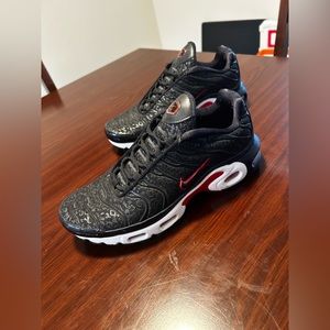 Women’s AUTHENTIC Air Max Plus